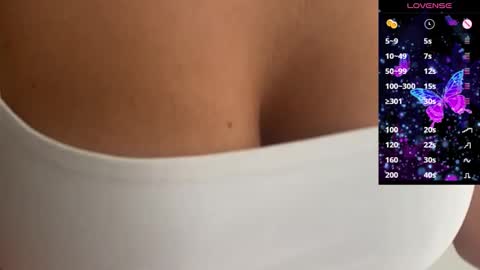 Snapshot of bestteya chatting on 10-08-25, 11:19 Teya online show from 10-08-25, 11:19