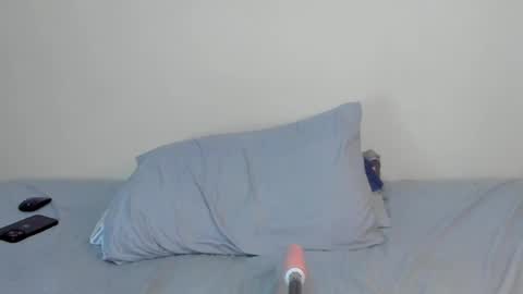 Snapshot of bestwayto_jerk chatting on 02-11-25, 12:17 ZYLITH  online show from 02-11-25, 12:17
