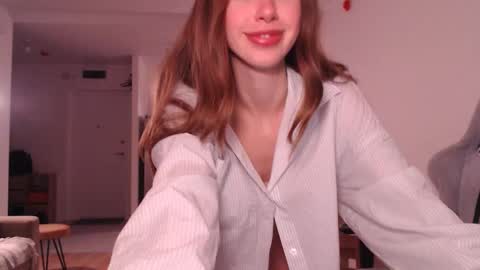 Snapshot of bestzoeyever chatting on 12-15-24, 02:27 Zo online show from 12-15-24, 02:27