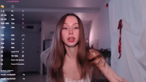 Snapshot of bestzoeyever chatting on 12-24-24, 02:33 Zo online show from 12-24-24, 02:33