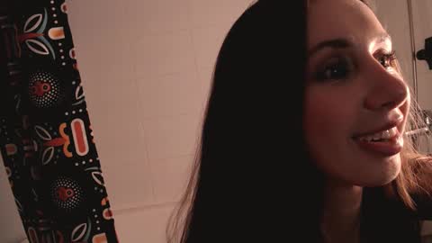 Snapshot of bestzoeyever chatting on 02-10-25, 05:19 Zo online show from 02-10-25, 05:19