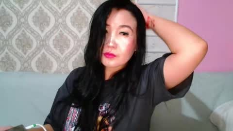 Snapshot of bet_lu chatting on 09-18-25, 10:50 Bet Lu online show from 09-18-25, 10:50