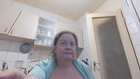 Snapshot of bethnorth chatting on 03-07-25, 05:29 bethnorth online show from 03-07-25, 05:29