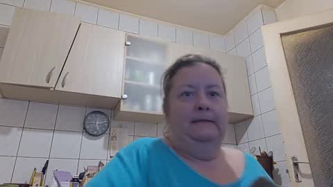 Snapshot of bethnorth chatting on 10-05-25, 02:10 bethnorth online show from 10-05-25, 02:10