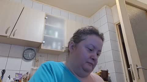 Snapshot of bethnorth chatting on 10-06-25, 02:09 bethnorth online show from 10-06-25, 02:09