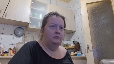 Snapshot of bethnorth chatting on 10-09-25, 02:31 bethnorth online show from 10-09-25, 02:31