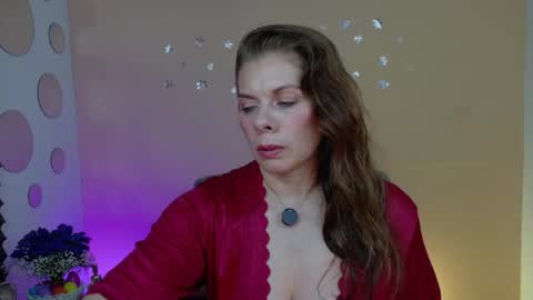LINDA online show from 05-08-26, 10:37