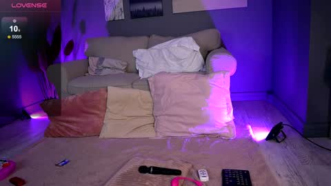 Betty online show from 02-05-25, 04:06