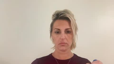 Snapshot of betterconvobesttime chatting on 11-27-25, 06:15 Best Time and Even better Convo online show from 11-27-25, 06:15