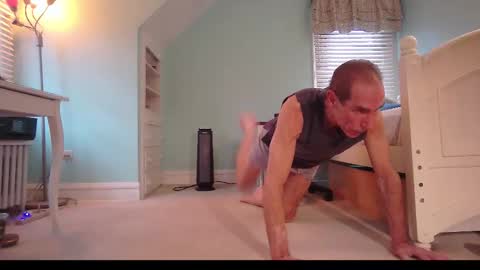 Snapshot of betterwithu2 chatting on 11-25-25, 08:20 betterwithu2 online show from 11-25-25, 08:20