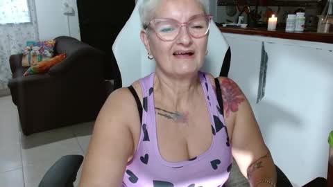 Snapshot of bety_cum3 chatting on 02-02-26, 10:52 bibiana online show from 02-02-26, 10:52