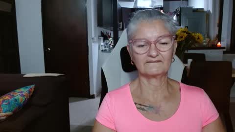 Snapshot of bety_cum3 chatting on 02-20-26, 10:05 bibiana online show from 02-20-26, 10:05