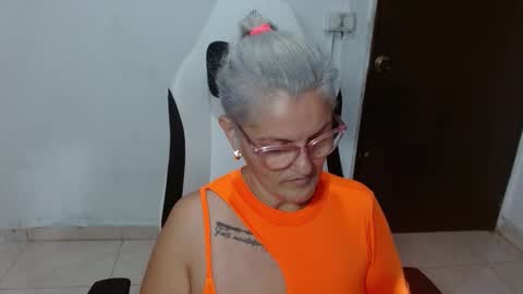 Snapshot of bety_cum3 chatting on 02-22-26, 03:54 bibiana online show from 02-22-26, 03:54