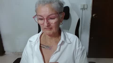 Snapshot of bety_cum3 chatting on 02-23-26, 11:29 bibiana online show from 02-23-26, 11:29