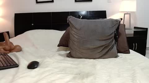 Catalina online show from 02-05-25, 10:33