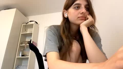 Lina online show from 06-14-26, 04:09