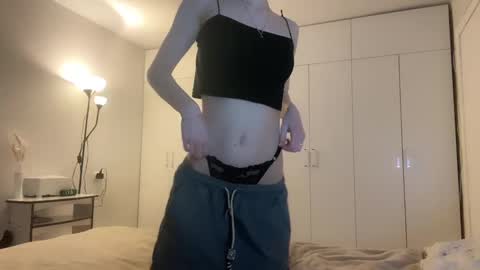 bezvanili online show from 02-26-25, 08:11