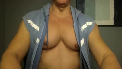 BGDKMUSCLEGUY - SELECTED BY CHATURBATE AS A TOP BROADCASTER FOR 2023 online show from 01-15-25, 04:43