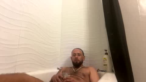 bgonzo_1118 online show from 12-18-25, 11:44