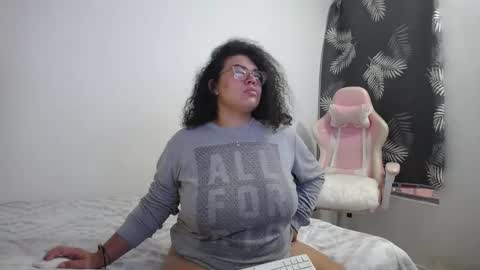 Bianca Tuesday to Sunday from 2am to 6am UTC-5 online show from 02-14-25, 11:10