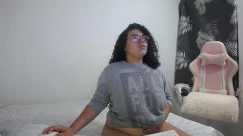 Bianca Tuesday to Sunday from 2am to 6am UTC-5 online show from 10-21-25, 09:32