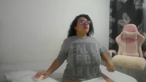 Bianca Tuesday to Sunday from 2am to 6am UTC-5 online show from 12-16-25, 09:25