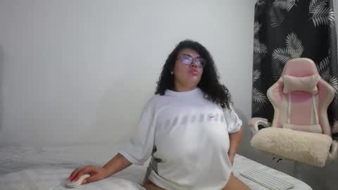 Bianca Tuesday to Sunday from 2am to 6am UTC-5 online show from 02-03-26, 09:25