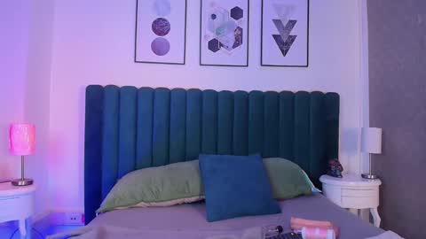 Bianca online show from 12-24-24, 03:27