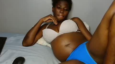 Snapshot of bianca_lue chatting on 06-26-26, 02:16 bianca baby online show from 06-26-26, 02:16