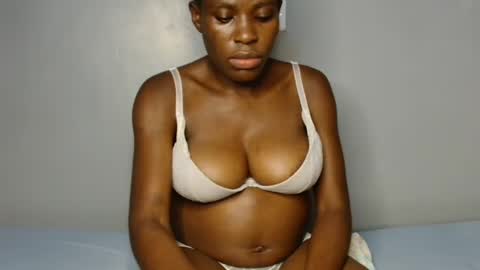 Snapshot of bianca_lue chatting on 06-30-26, 01:39 bianca baby online show from 06-30-26, 01:39