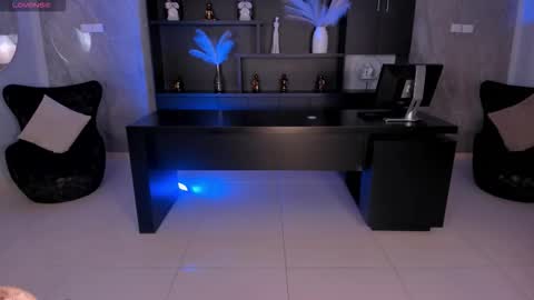 Bianca Pierce online show from 12-18-25, 11:38