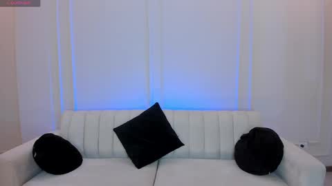 Snapshot of biancapierce_ chatting on 05-18-26, 12:11 Bianca Pierce online show from 05-18-26, 12:11