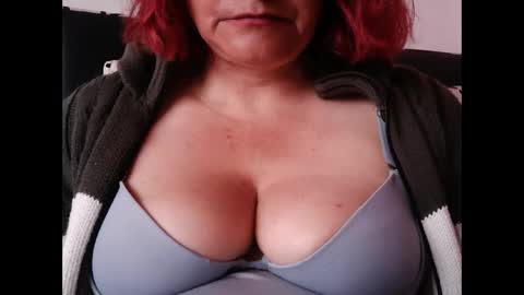 Snapshot of biancasteel chatting on 09-14-25, 06:29 biancasteel online show from 09-14-25, 06:29