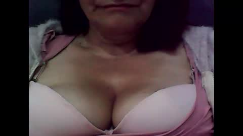 Snapshot of biancasteel chatting on 11-27-25, 01:40 biancasteel online show from 11-27-25, 01:40