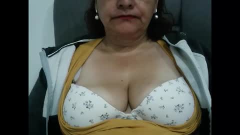 biancasteel online show from 04-21-26, 11:38