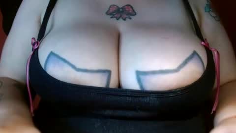 Snapshot of bianka_star_ chatting on 12-18-24, 10:35 bianca online show from 12-18-24, 10:35