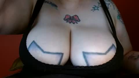 Snapshot of bianka_star_ chatting on 01-07-25, 02:08 bianca online show from 01-07-25, 02:08