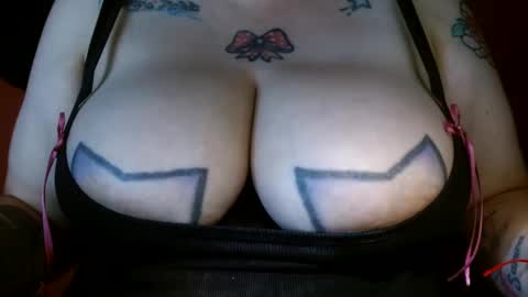 Snapshot of bianka_star_ chatting on 02-11-25, 03:40 bianca online show from 02-11-25, 03:40