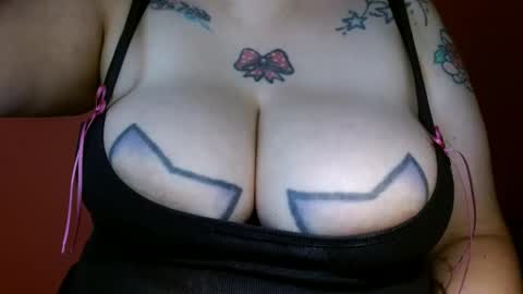 Snapshot of bianka_star_ chatting on 02-12-25, 12:01 bianca online show from 02-12-25, 12:01