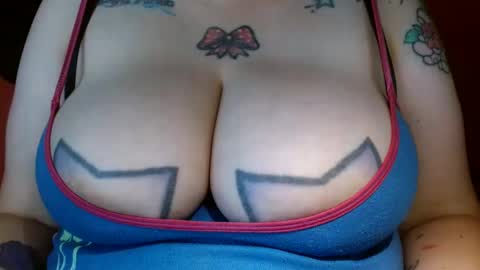 Snapshot of bianka_star_ chatting on 02-21-25, 12:17 bianca online show from 02-21-25, 12:17