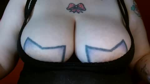 Snapshot of bianka_star_ chatting on 02-26-25, 12:58 bianca online show from 02-26-25, 12:58