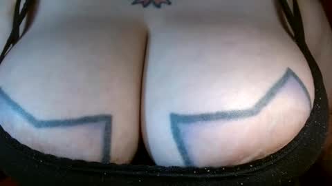 Snapshot of bianka_star_ chatting on 03-08-25, 11:07 bianca online show from 03-08-25, 11:07