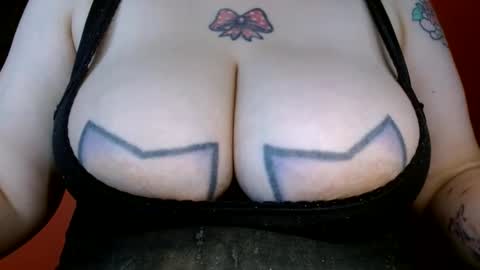 Snapshot of bianka_star_ chatting on 09-13-25, 12:27 bianca online show from 09-13-25, 12:27