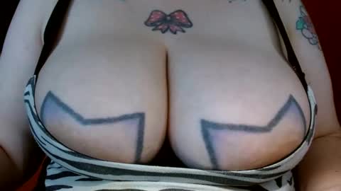 Snapshot of bianka_star_ chatting on 09-25-25, 01:04 bianca online show from 09-25-25, 01:04