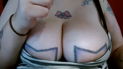 Snapshot of bianka_star_ chatting on 11-12-25, 12:38 bianca online show from 11-12-25, 12:38