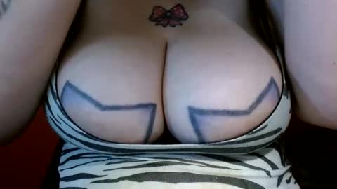 Snapshot of bianka_star_ chatting on 11-21-25, 12:04 bianca online show from 11-21-25, 12:04