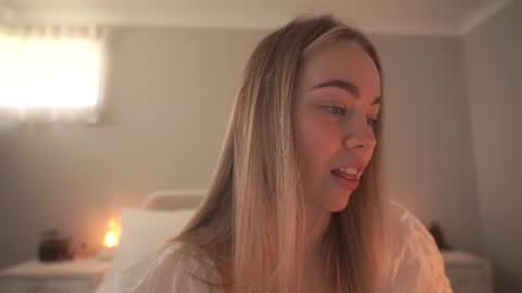 Snapshot of bibi_it_is chatting on 11-14-25, 02:54 Bibi online show from 11-14-25, 02:54