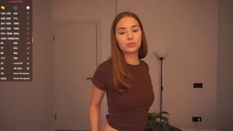 Snapshot of bibimusic chatting on 10-05-25, 05:44 Ophelia online show from 10-05-25, 05:44