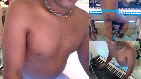 Snapshot of bicepsandfrot chatting on 03-12-25, 01:40 BicepsandFrot online show from 03-12-25, 01:40