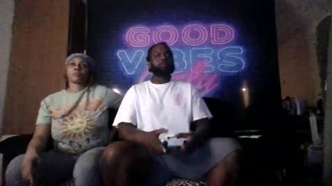 Snapshot of big6lacksteak chatting on 01-08-26, 03:31 thatcoupledawg online show from 01-08-26, 03:31